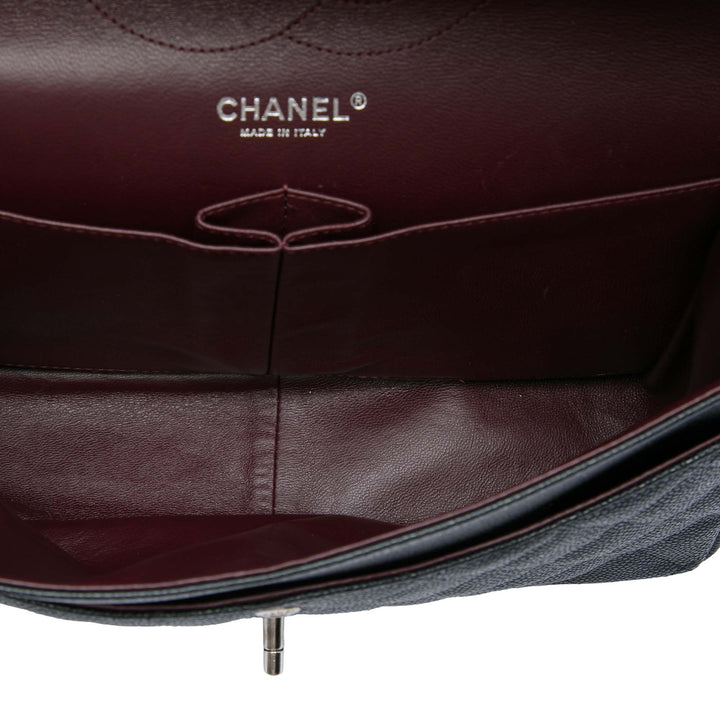Chanel Sac porté épaule Classic Double rabat Jumbo Cuir caviar Noir – vue 4 – GABY PARIS