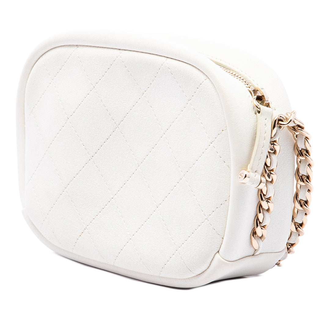 Chanel Sac caméra Matelassé Casual Trip Petit Cuir de chèvre Blanc – vue 2 – GABY PARIS