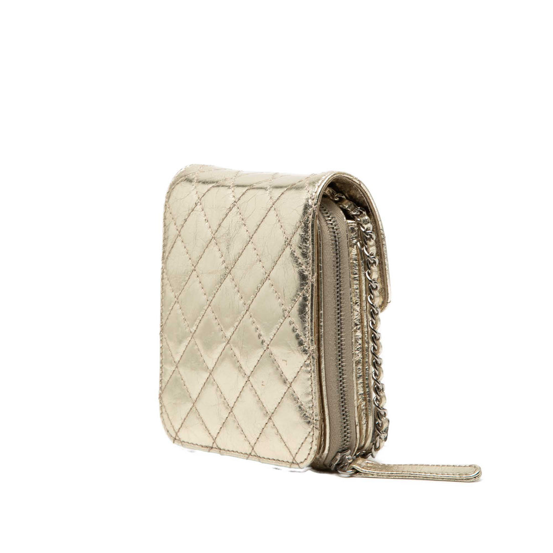 Chanel Matelassé Metallic vieilli Cuir de veau Clams Wallet on Chain
