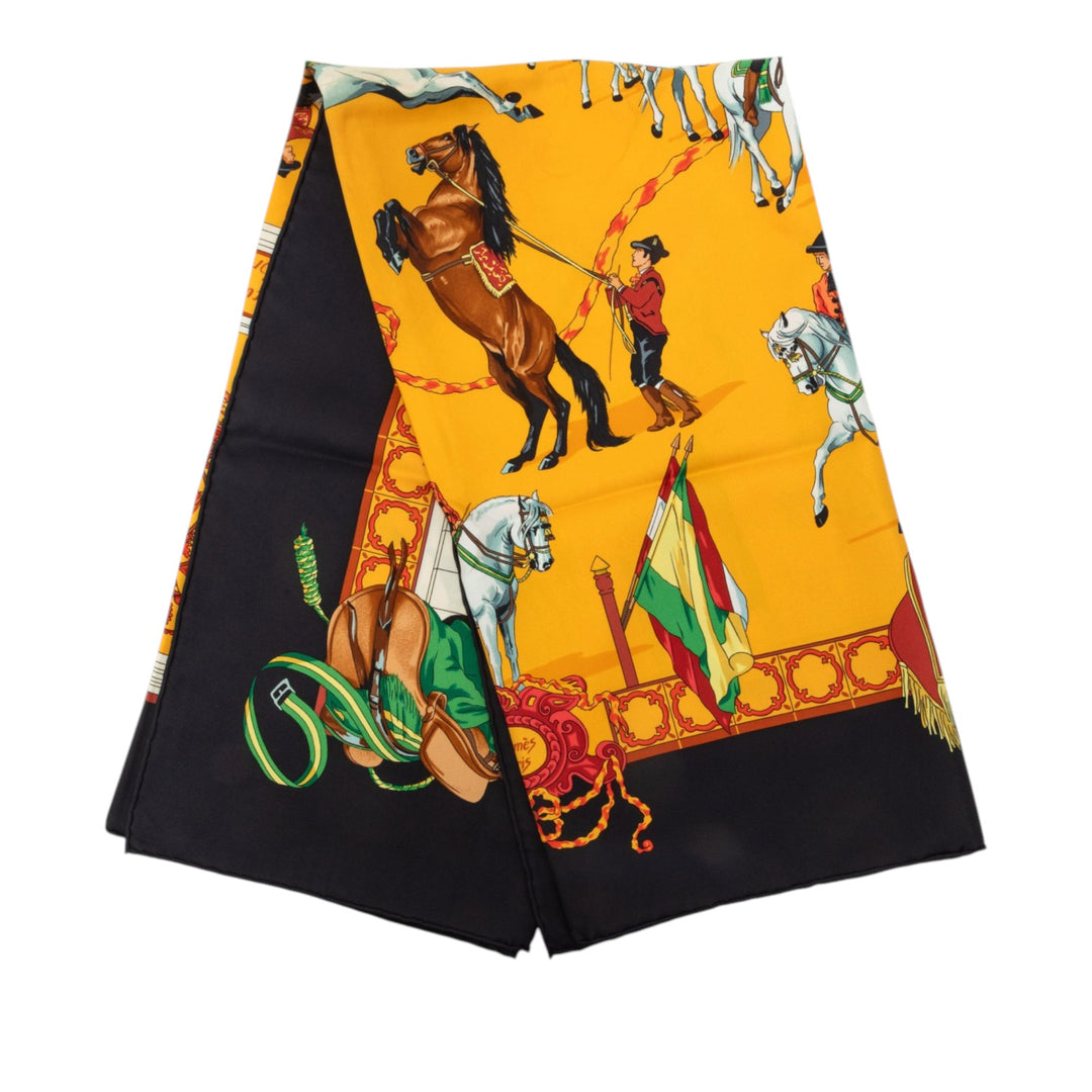 Hermès Carré Real Escuela Andaluza del Arte Ecuestre 90 Jaune – vue principale – GABY PARIS