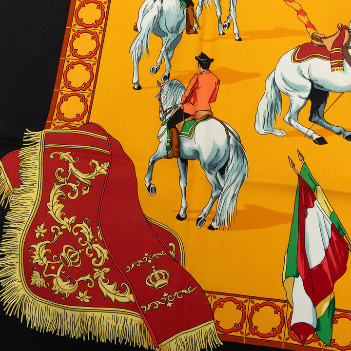Hermès Carré Real Escuela Andaluza del Arte Ecuestre 90 Jaune – vue 3 – GABY PARIS