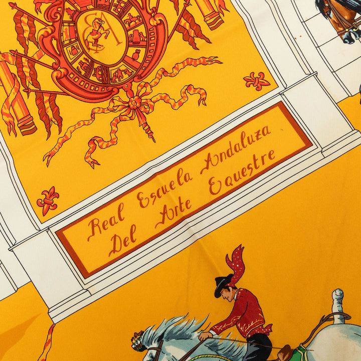 Hermès Carré Real Escuela Andaluza del Arte Ecuestre 90 Jaune – vue 7 – GABY PARIS