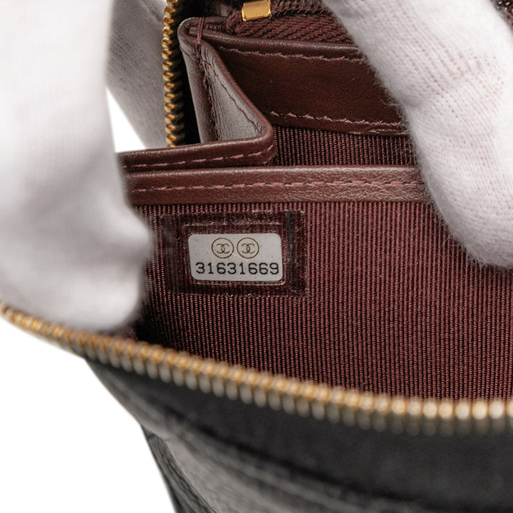 Chanel CC Quilted Caviar Zip Around Long Wallet Noir