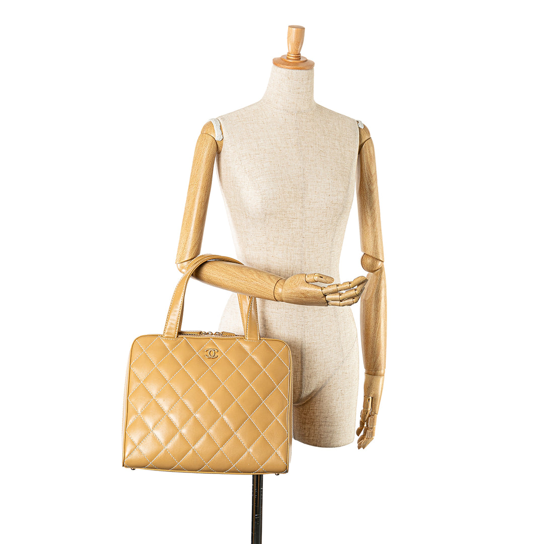 Chanel CC Wild Stitch Sac à main Marron – GABY PARIS Authentique