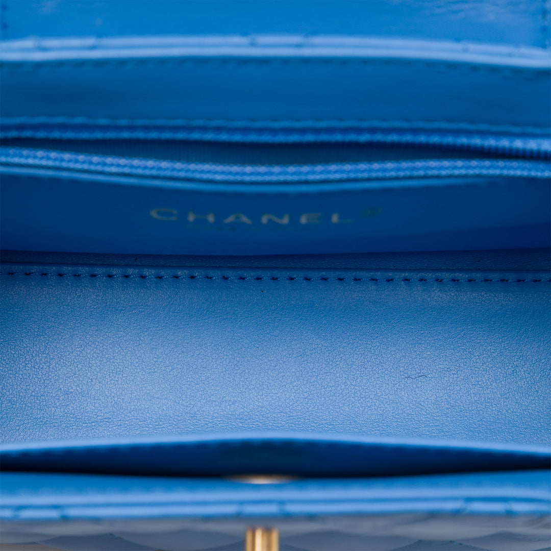 Chanel Cabas vieilli Kelly Nano Cuir de veau Bleu – vue 4 – GABY PARIS