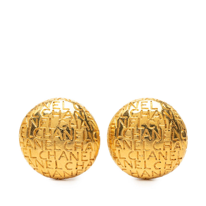 Chanel plaqué Logo Engraved À clip Boucles d'oreilles Doré – vue 2 – GABY PARIS