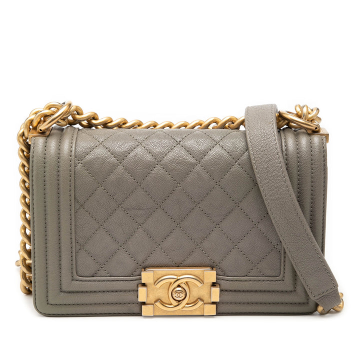 Chanel Matelassé Boy à rabat Petit Cuir caviar