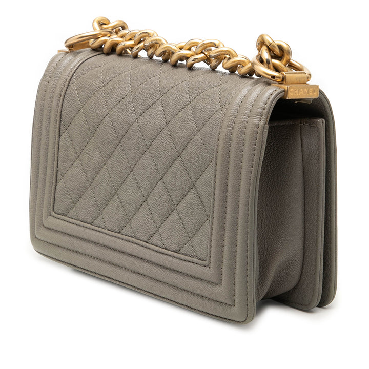 Chanel Matelassé Boy à rabat Petit Cuir caviar