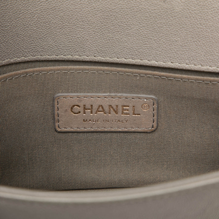 Chanel Matelassé Boy à rabat Petit Cuir caviar