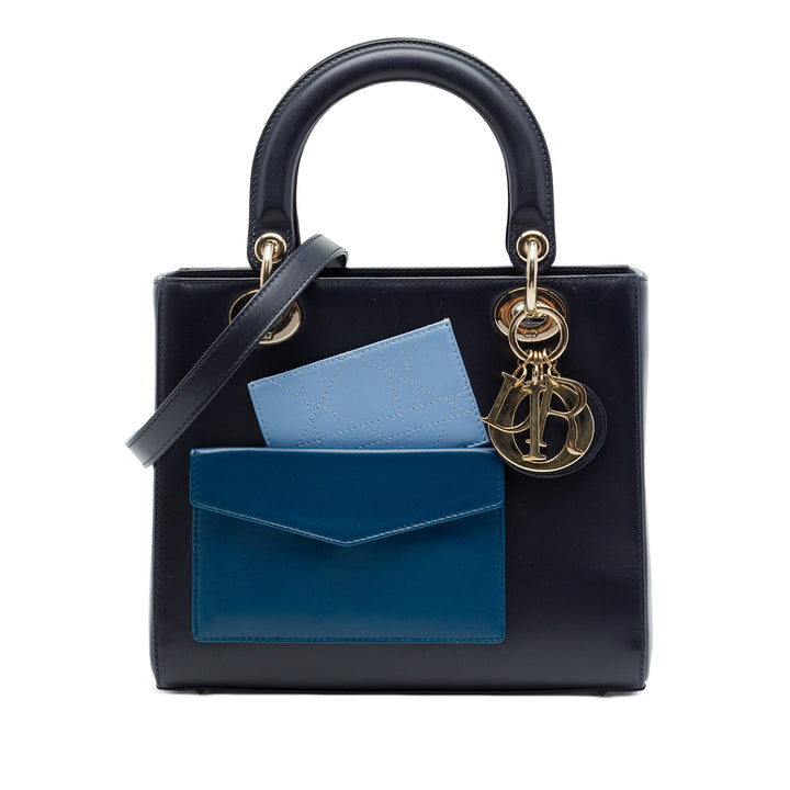 Dior Sac à main Poches Lady Dior Moyen Cuir de veau Bleu – vue principale – GABY PARIS