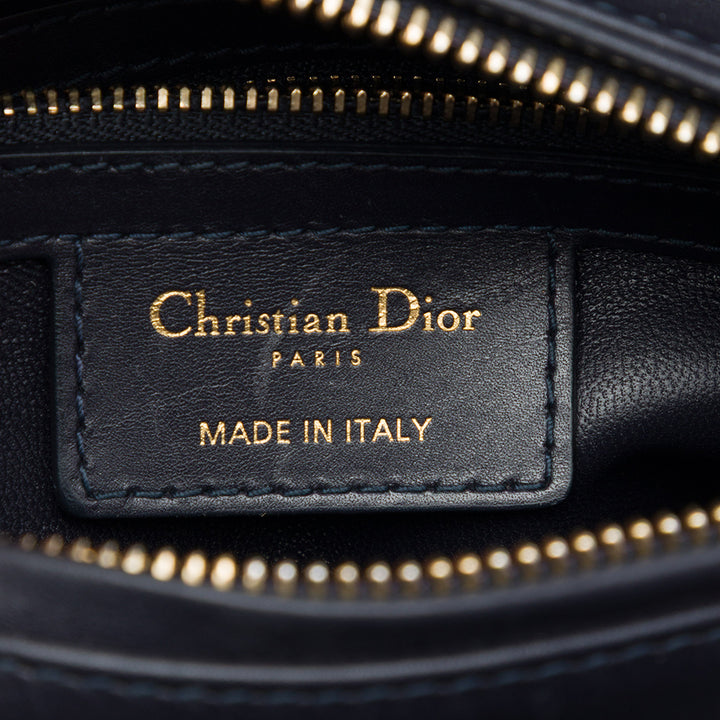 Dior Sac à main Poches Lady Dior Moyen Cuir de veau Bleu – vue 5 – GABY PARIS