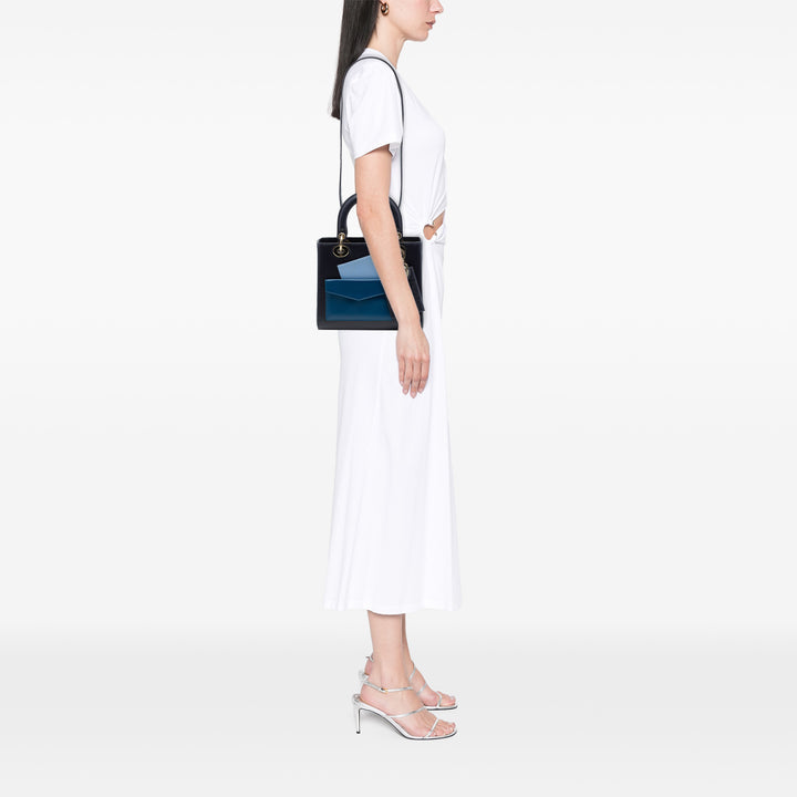 Dior Sac à main Poches Lady Dior Moyen Cuir de veau Bleu – vue 6 – GABY PARIS