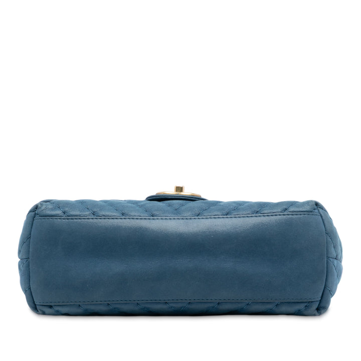 Chanel Medium Chevron Iridescent Cuir de veau Surpique à rabat – GABY PARIS Authentique