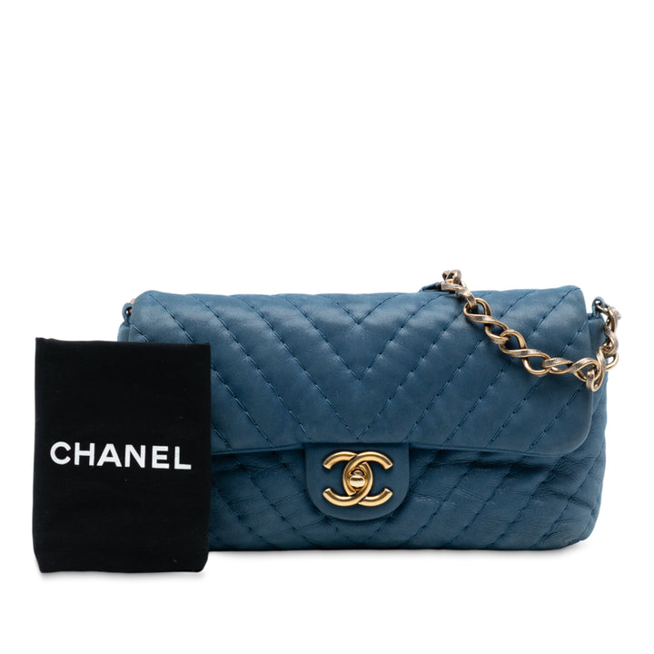 Chanel Medium Chevron Iridescent Cuir de veau Surpique à rabat – GABY PARIS Authentique