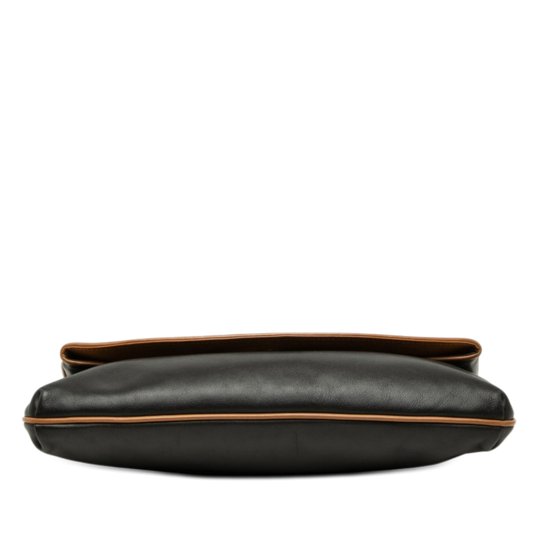 Celine Pochette Triomphe Foldover Noir – vue 3 – GABY PARIS