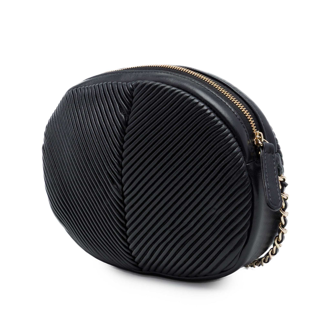 Chanel Chevron Pleated Ovale Sac caméra Cuir d'agneau Noir – vue 2 – GABY PARIS