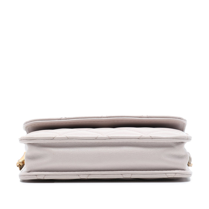 Matelassé Perle Crush Pochette avec chaîne Mini Cuir d'agneau Marron