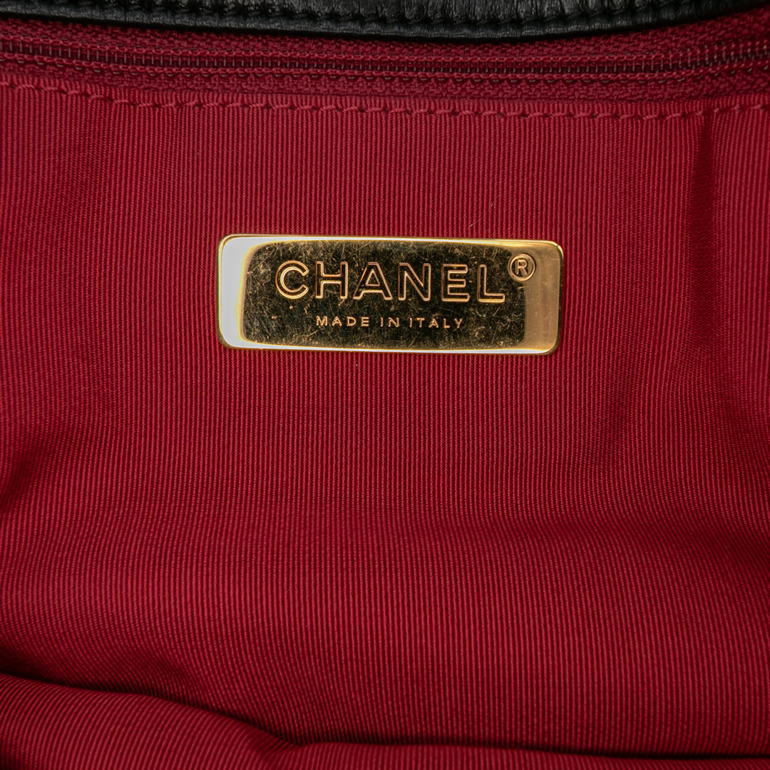 Chanel Large Cuir d’agneau 19 à rabat