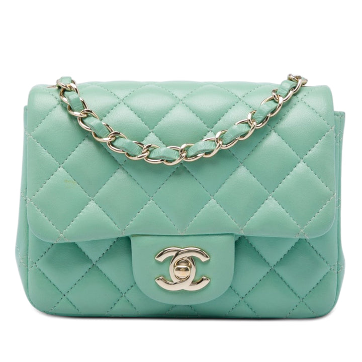 Chanel Sac bandoulière Classic Carré Rabat simple Mini Cuir d'agneau Vert – vue principale – GABY PARIS