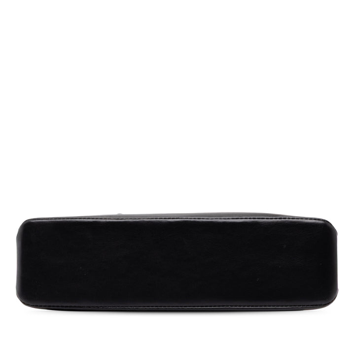 Chanel Logo Sac Mini Cuir de veau Noir – vue 3 – GABY PARIS