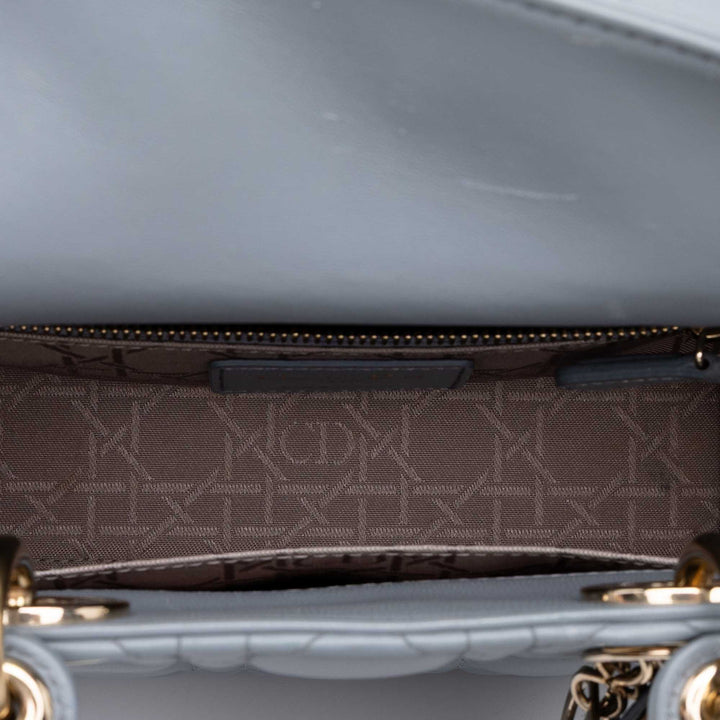Dior Sac à main Lady Dior Cannage MyABCDior Petit Cuir d'agneau Bleu – vue 4 – GABY PARIS