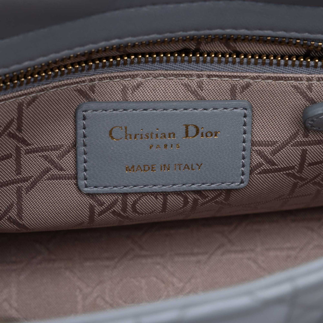 Dior Sac à main Lady Dior Cannage MyABCDior Petit Cuir d'agneau Bleu – vue 5 – GABY PARIS