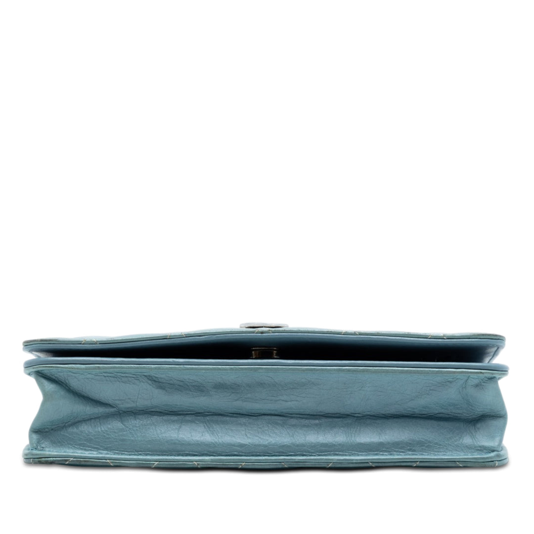 Chanel CC Matelassé Ombre Cuir verni et vieilli Cuir de veau Cristal Wallet on Chain