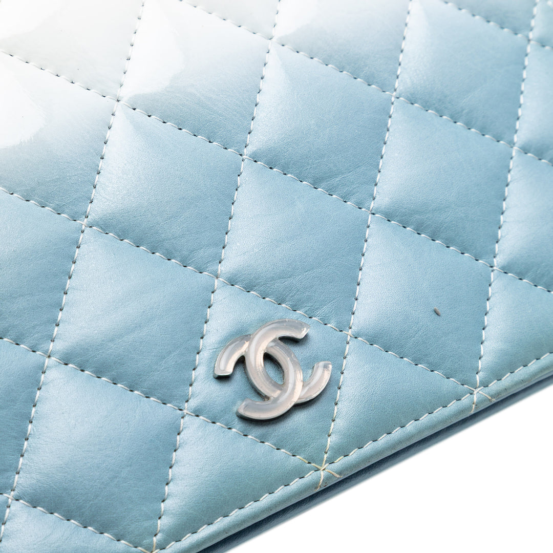 Chanel CC Matelassé Ombre Cuir verni et vieilli Cuir de veau Cristal Wallet on Chain