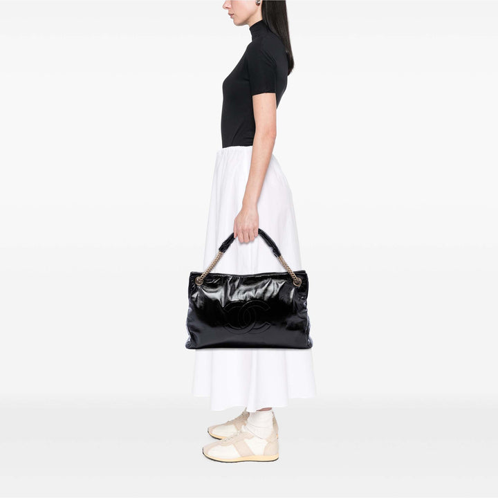 Chanel froissé Rodeo Drive Cabas Cuir