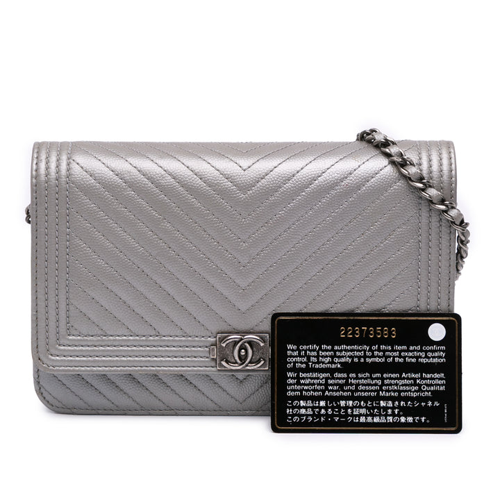 Chevron Metallic Caviar Boy Wallet On Chain Silver - Gaby Paris