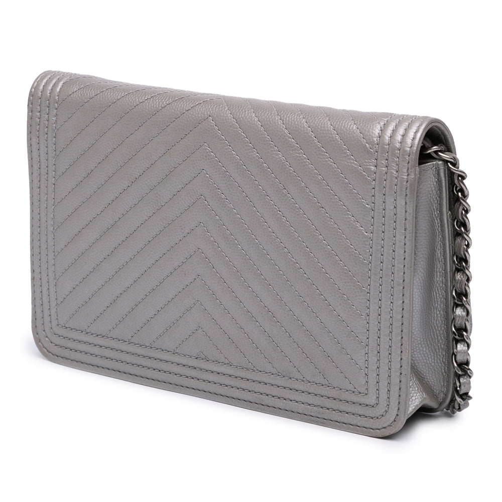 Chevron Metallic Caviar Boy Wallet On Chain Silver - Gaby Paris