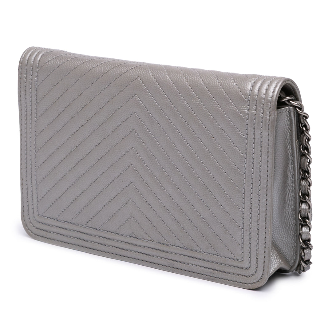 Chevron Metallic Caviar Boy Wallet On Chain Silver - Gaby Paris