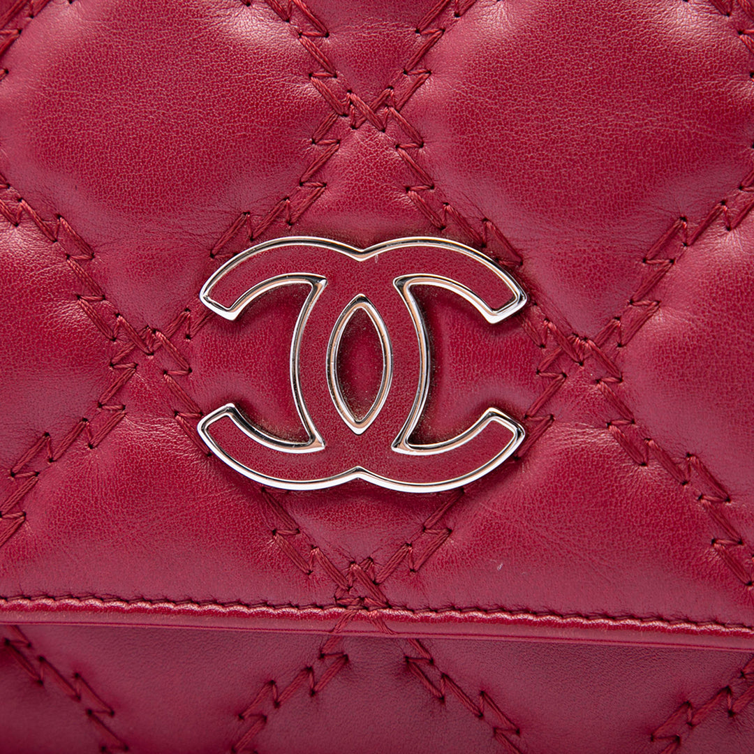 Chanel CC Matelassé Cuir de veau Double Stitch Hamptons Wallet on Chain