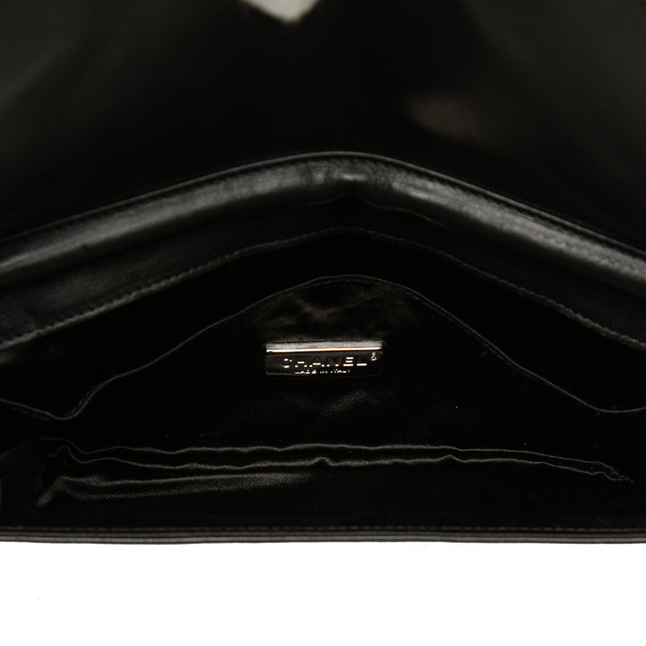 Matelassé Butterfly Pochette avec chaîne Cuir d'agneau Noir