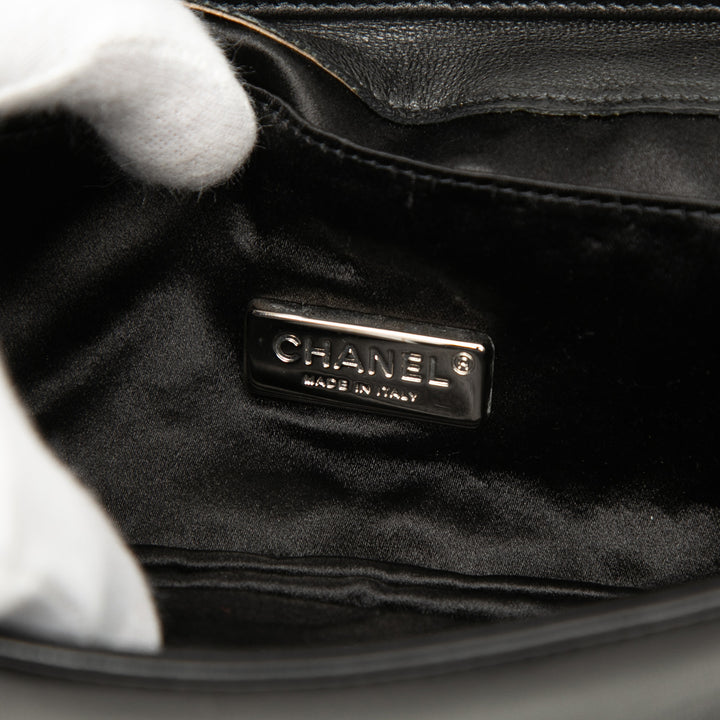 Matelassé Butterfly Pochette avec chaîne Cuir d'agneau Noir