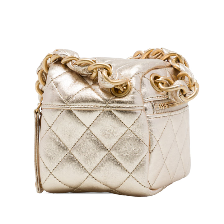 Chanel CC Matelassé Métallisé Cube Zippé Pochette avec chaîne Cuir d'agneau Doré