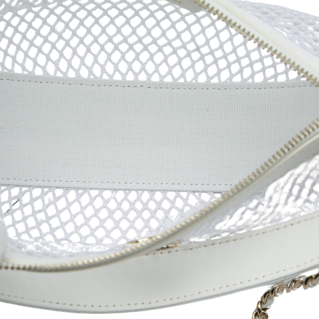 Chanel CC Mesh et Matelassé brillant Chaîne Hobo Cuir d'agneau Blanc – vue 4 – GABY PARIS