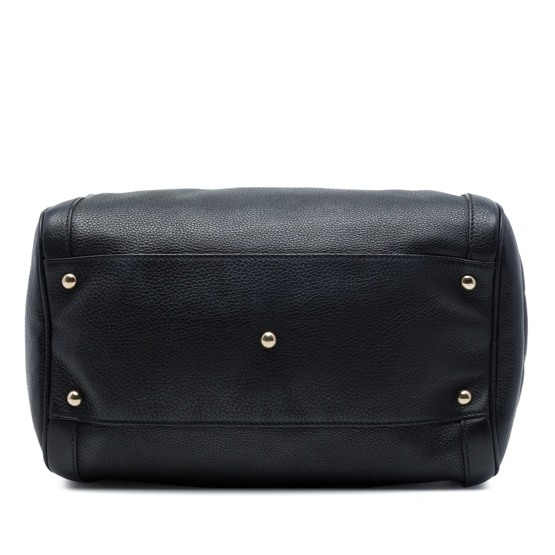 Pebbled Soho Boston Sac Moyen Cuir de veau Noir