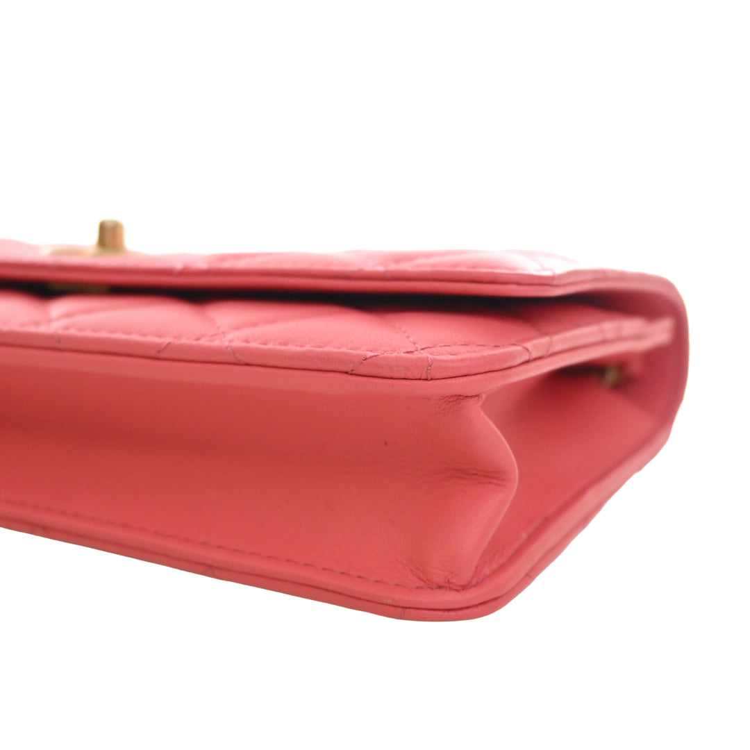 CC Matelassé Perle Crush Wallet on Chain Cuir d'agneau Rose