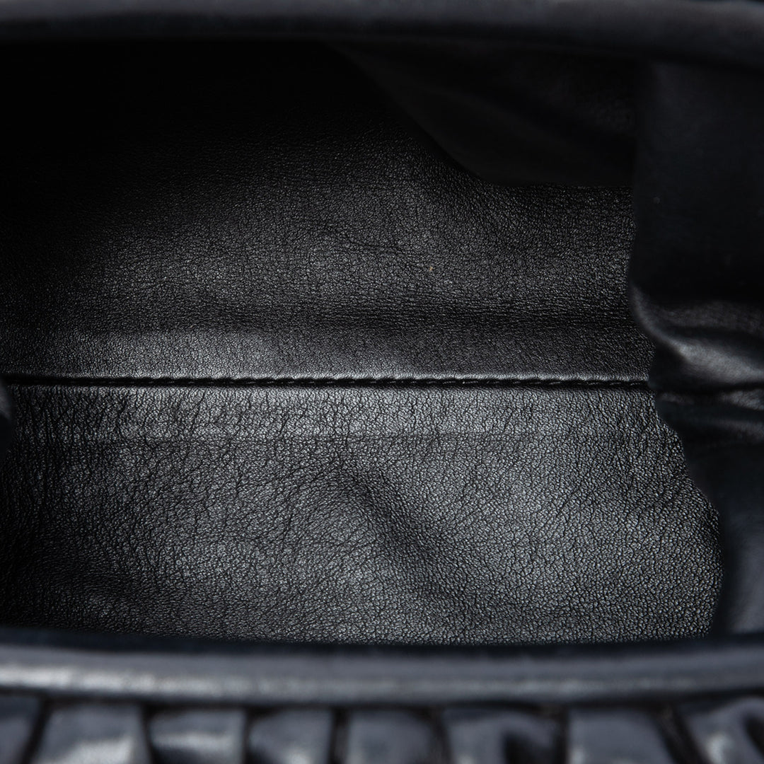 Bottega Veneta Pochette The Mini Cuir d'agneau Noir – vue 4 – GABY PARIS