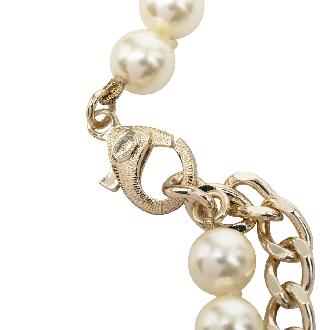 Chanel CC Brass No 5 Strass et Perles fantaisie Pendant Collier