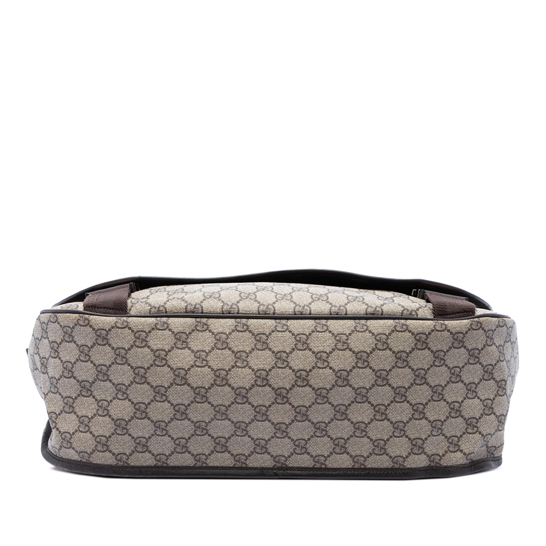 Gucci Sac bandoulière Messenger GG Supreme Beige – vue 3 – GABY PARIS