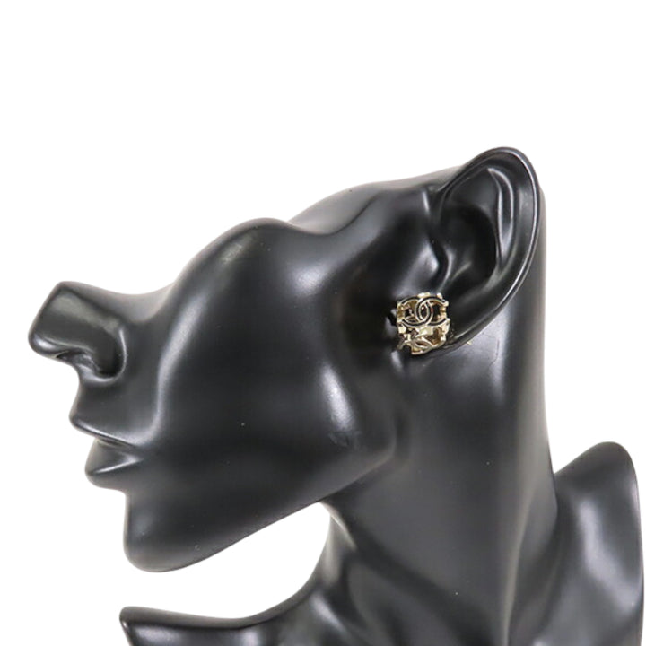 Chanel CC plaqué Enamel Cube Logo fermoir poussette Boucle d’oreilles