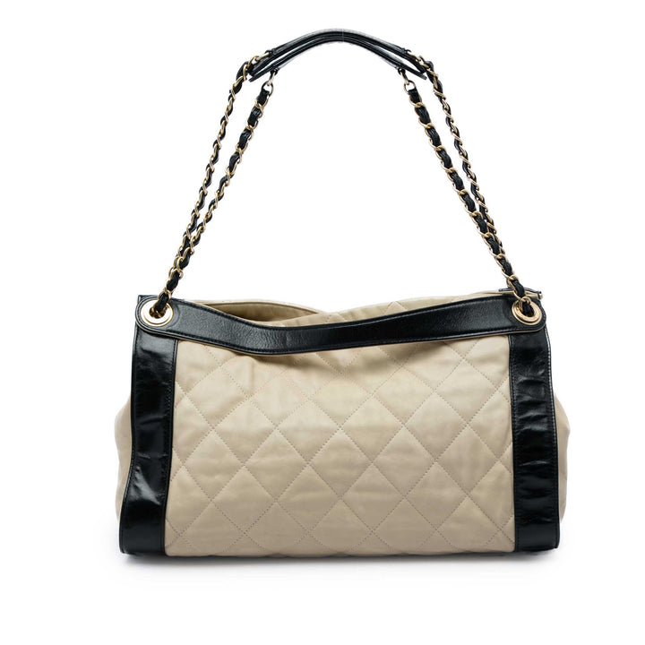 Chanel Bicolore Matelassé In The Mix Cabas Cuir d'agneau Noir – vue principale – GABY PARIS