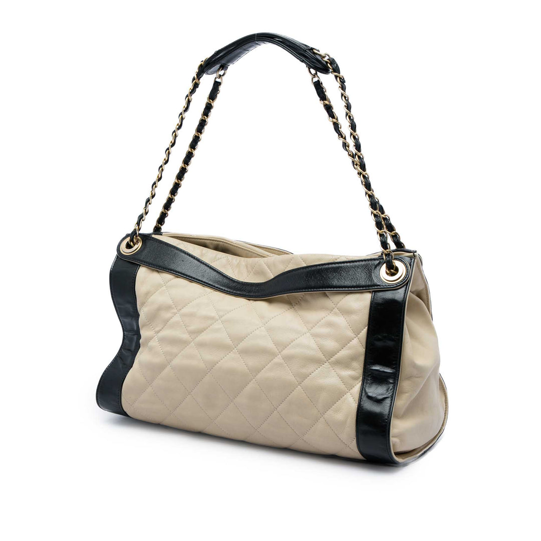 Chanel Bicolore Matelassé In The Mix Cabas Cuir d'agneau Noir – vue 2 – GABY PARIS