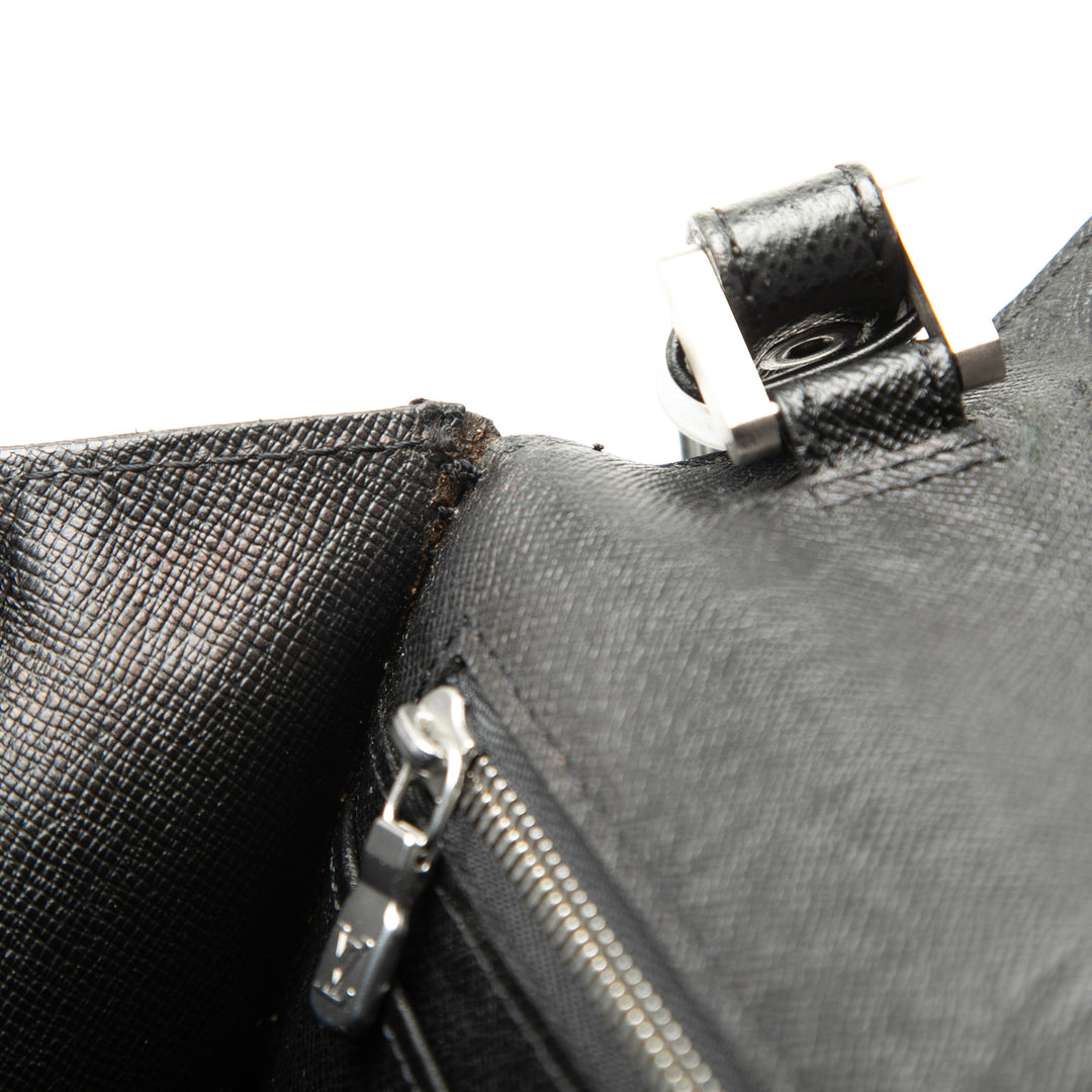Louis Vuitton Taiga Selenga