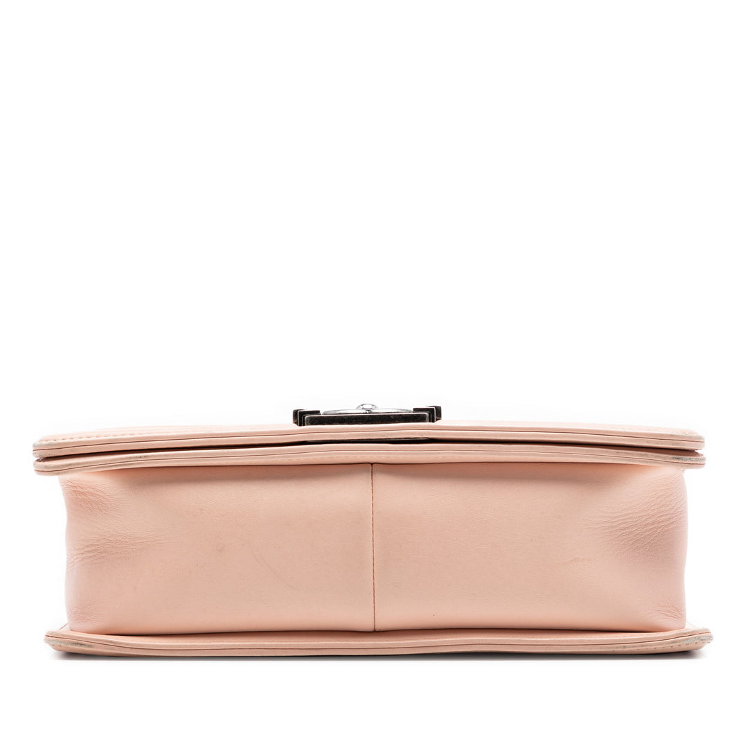 Chanel Old Medium Matelassé Cuir d’agneau Boy à rabat