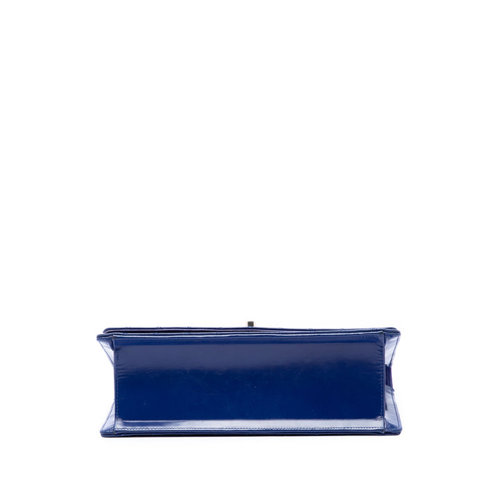 Chanel Pochette CC Matelassé East West à rabat avec chaîne Cuir d'agneau Bleu – vue 3 – GABY PARIS