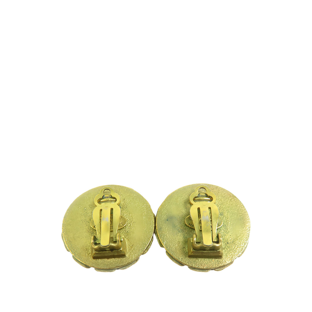 Chanel plaqué Resin CC Chaîne Rond À clip Boucles d'oreilles Doré – vue 2 – GABY PARIS