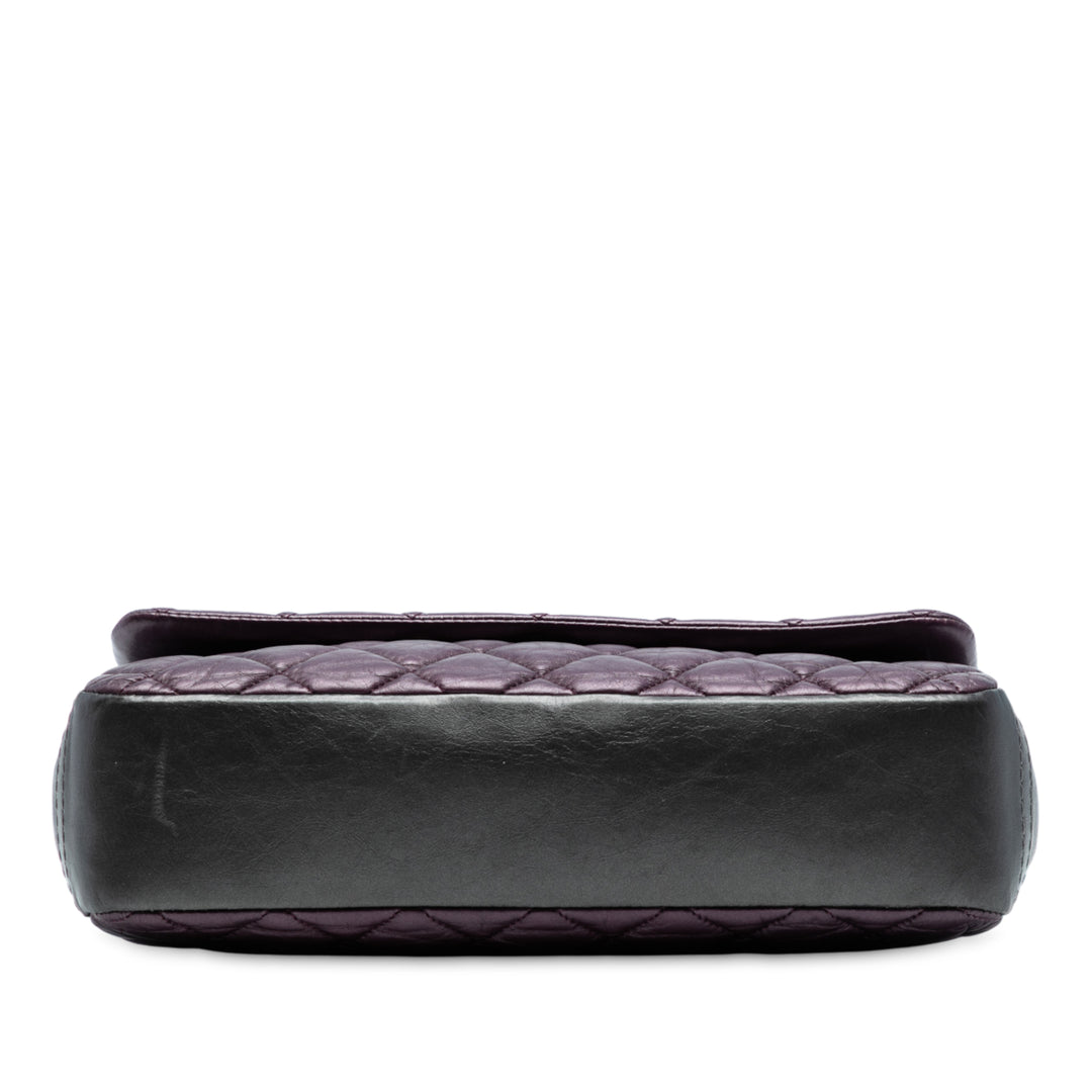 Chanel Small Bicolor Quilted Aged Cuir de veau Lady Pearly Flap Violet – GABY PARIS Authentique